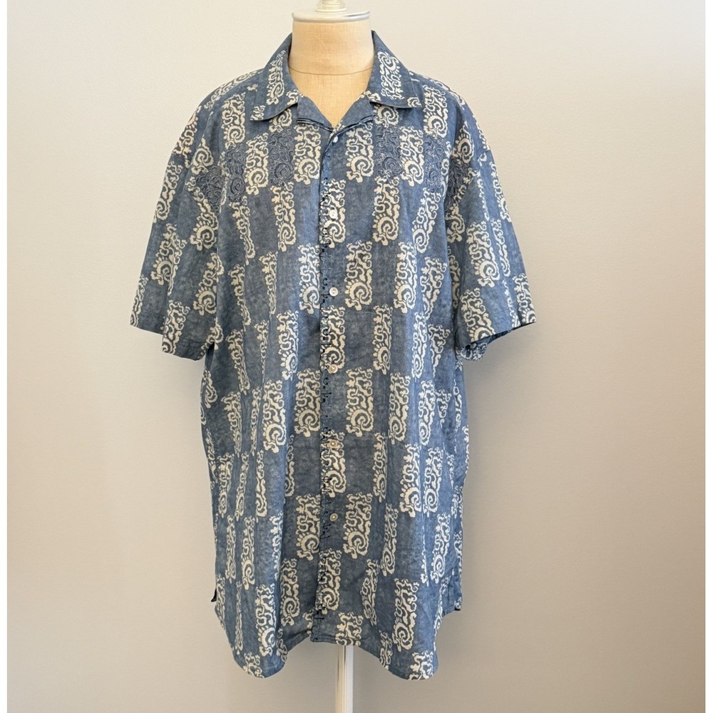 Robert Graham Hawaiian Button Up Shirt XL Short Sleeve Blue Embroidered Clouds